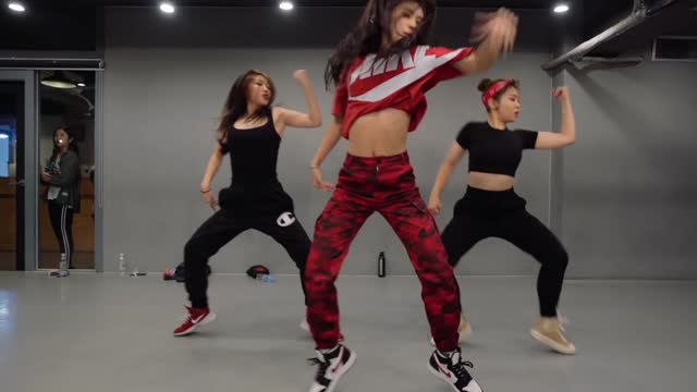 Taki Taki - DJ Snake ft. Selena Gomez, Ozuna, Cardi B / Minny Park Choreography