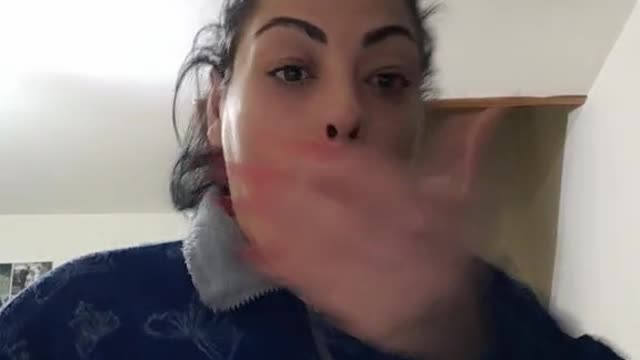 una simpatica napoletana che ha perso la pazienza