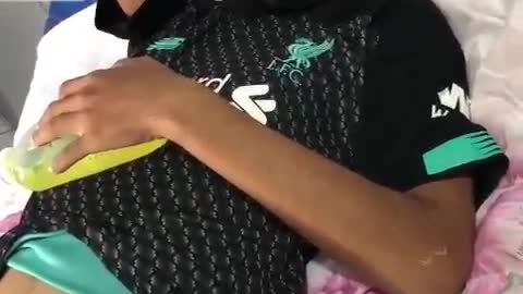 Giovane brasiliano distrutto dal siero astrazeneca