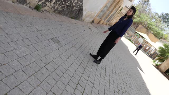הן תמיד עוזבות בסתיו - נתי אורנן