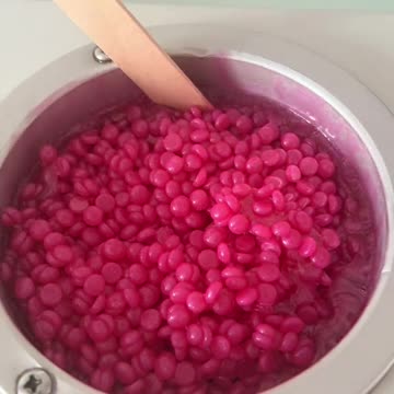 Underarm Waxing with Sexy Smooth Tickled Pink Hard Wax | @positivelybodywaxing