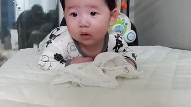 4month baby - daddy who is worried about widow's peak / hair loss