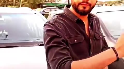 Vote for Elvish Bhai 💕💕