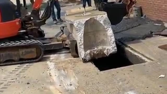 CONSTRUCTION FAIL makes a huge mess!!!