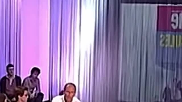 Etienne Chouard un grand homme, personne ne dit rien sur le plateau. TOUT EST VRAI