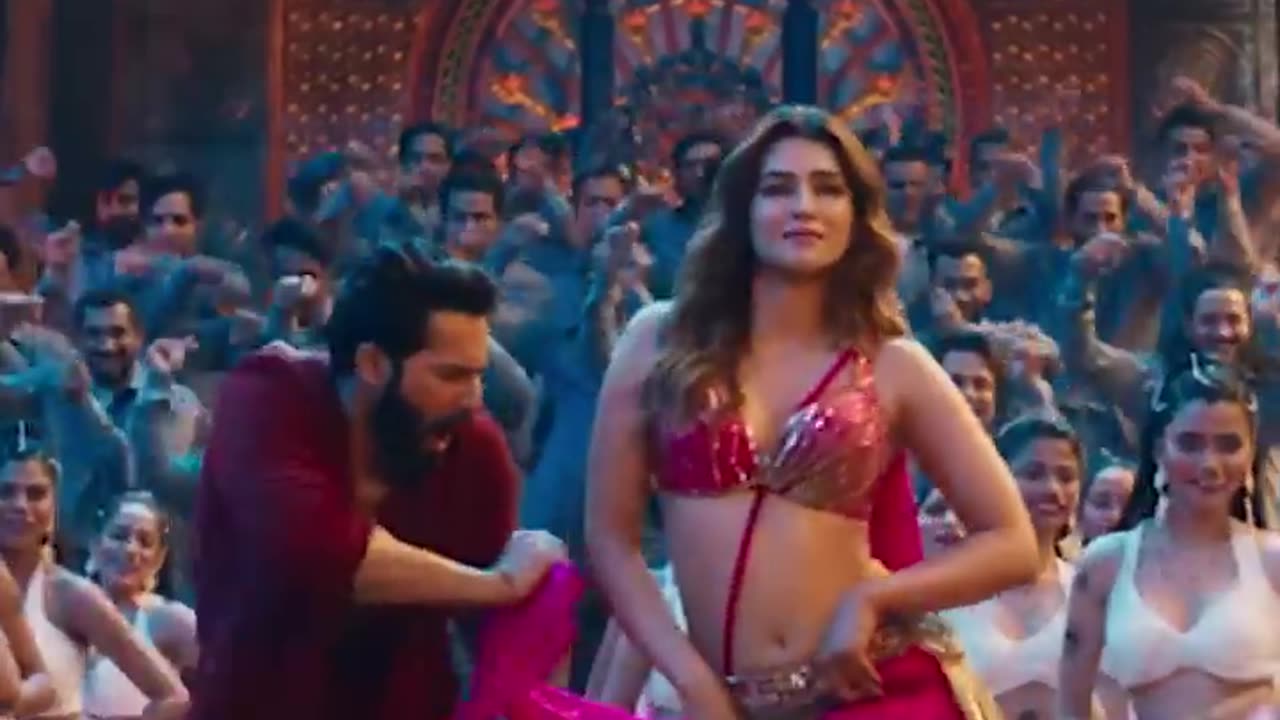 Put your best thumkas forward for Thumka of the season! | #Thumkeshwari​ | #VarunDhawan​ #KritiSanon