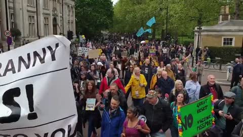 LONDON XUỐNG ĐƯỜNG VÌ TỰ DO | THOUSANDS ON THE STREETS OF LONDON TODAY FOR WORLD WIDE FREEDOM RALLY