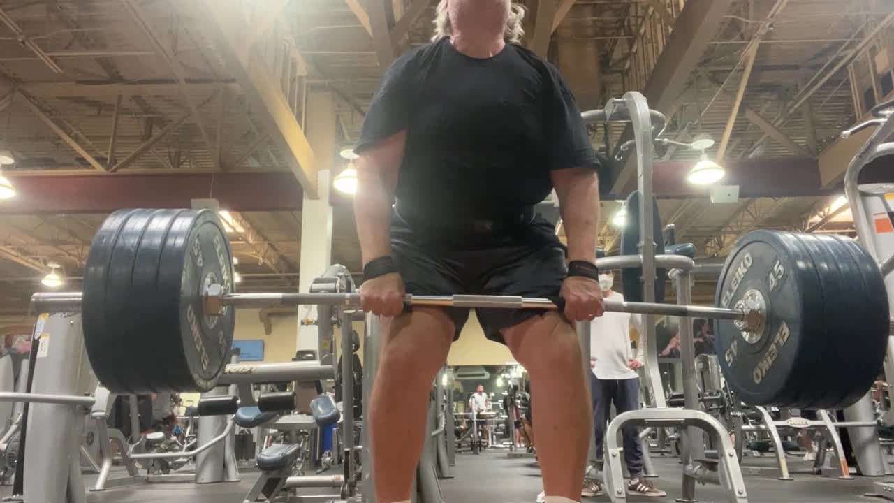 Deadlifting 405lbs