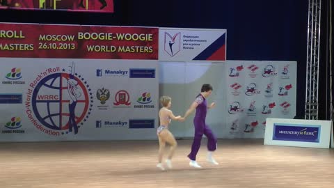 Дочь Путина танцует