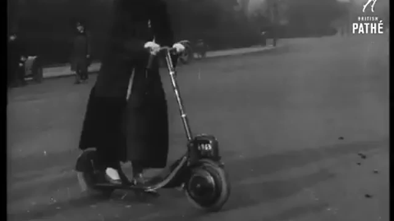 Electric Scooter back in 1917. Lost technology, re-invented 100 years later. 🧐