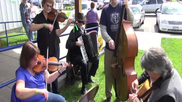 Sunday River Waltz - Sonoma County Bluegrass & Folk Music Festival