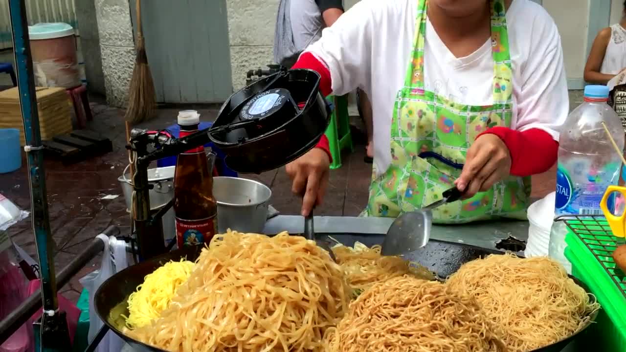 How to make Thai pasta