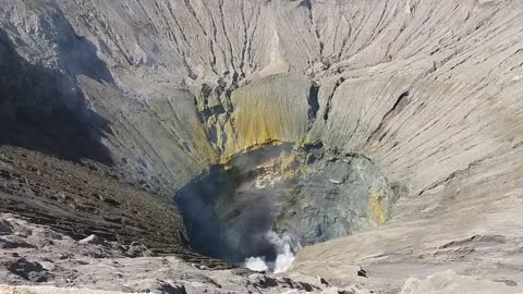 Kawah Gunung Bromo