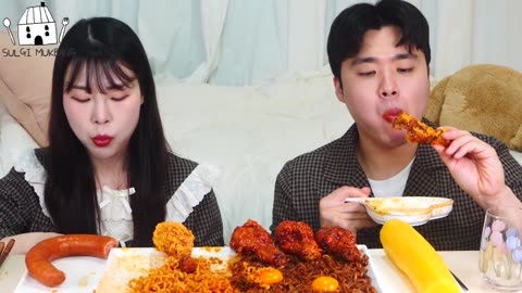 ASMR MUKBANG_ 직접 만든 불닭볶음면 양념치킨 소세지 먹방 _ 레시피 FRIED CHICKEN AND FIRE NOODLES EATING