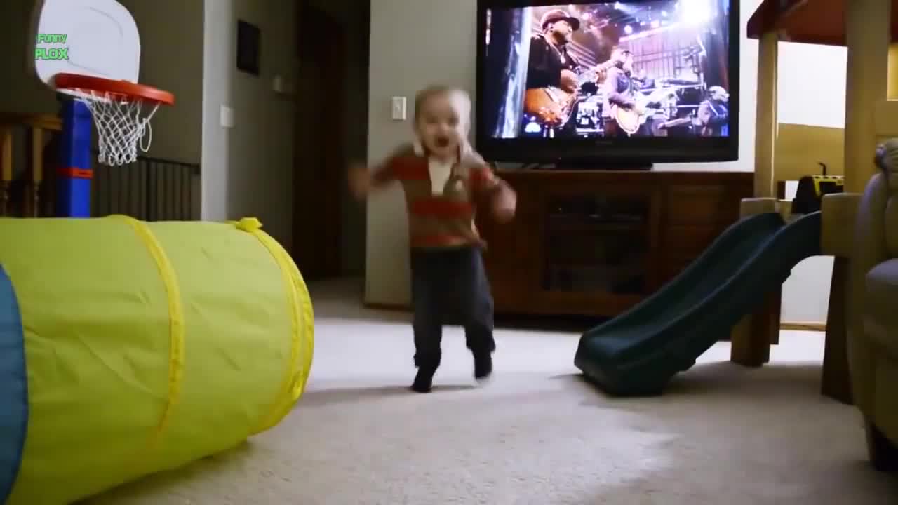 Dancing children. Try no to laugh!