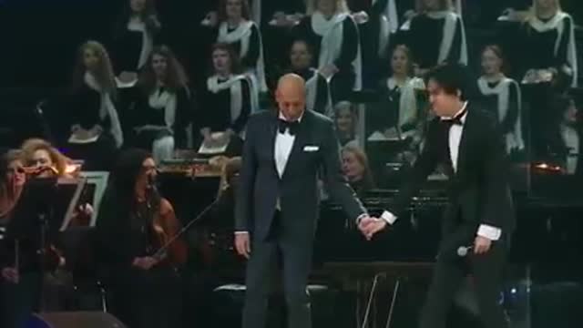 Opera Singer reach 3 octaves