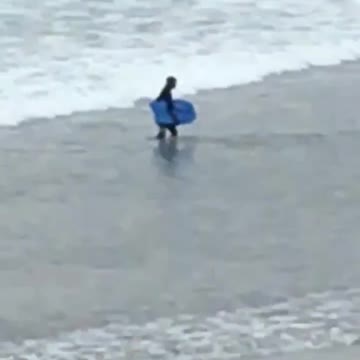Commenting on a surfer with slippers