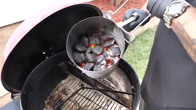 How to use a Charcoal Weber Kettle Grill