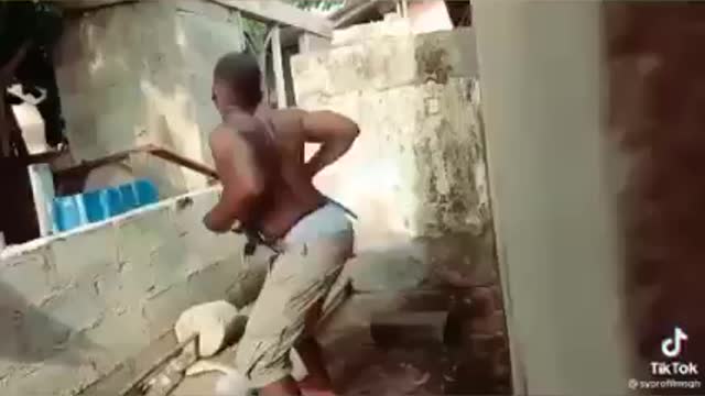 That Camera Men sabotaged the rubber band. 👀😅