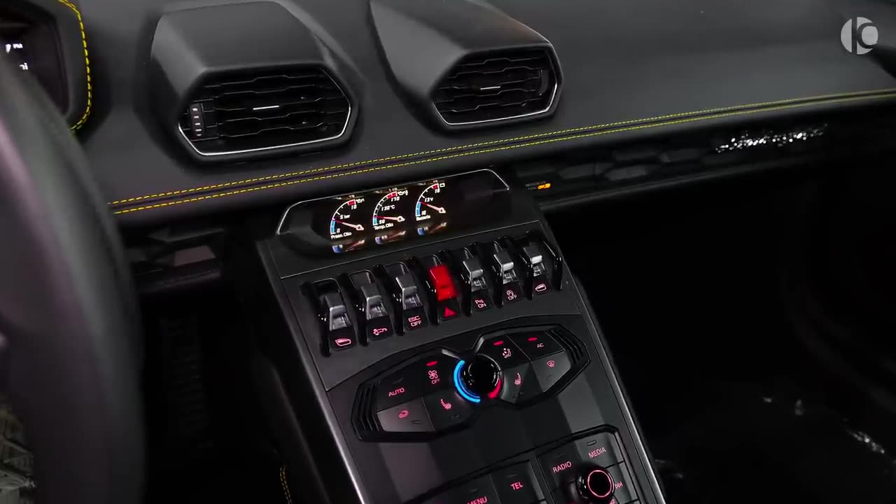 Lamborghini Huracan EVO by ZACOE - Interior, Exterior and Drive