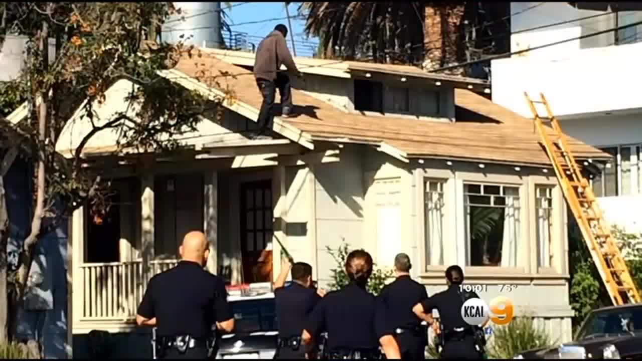 Woman Hide on the Rooftop from a Crazy Guy