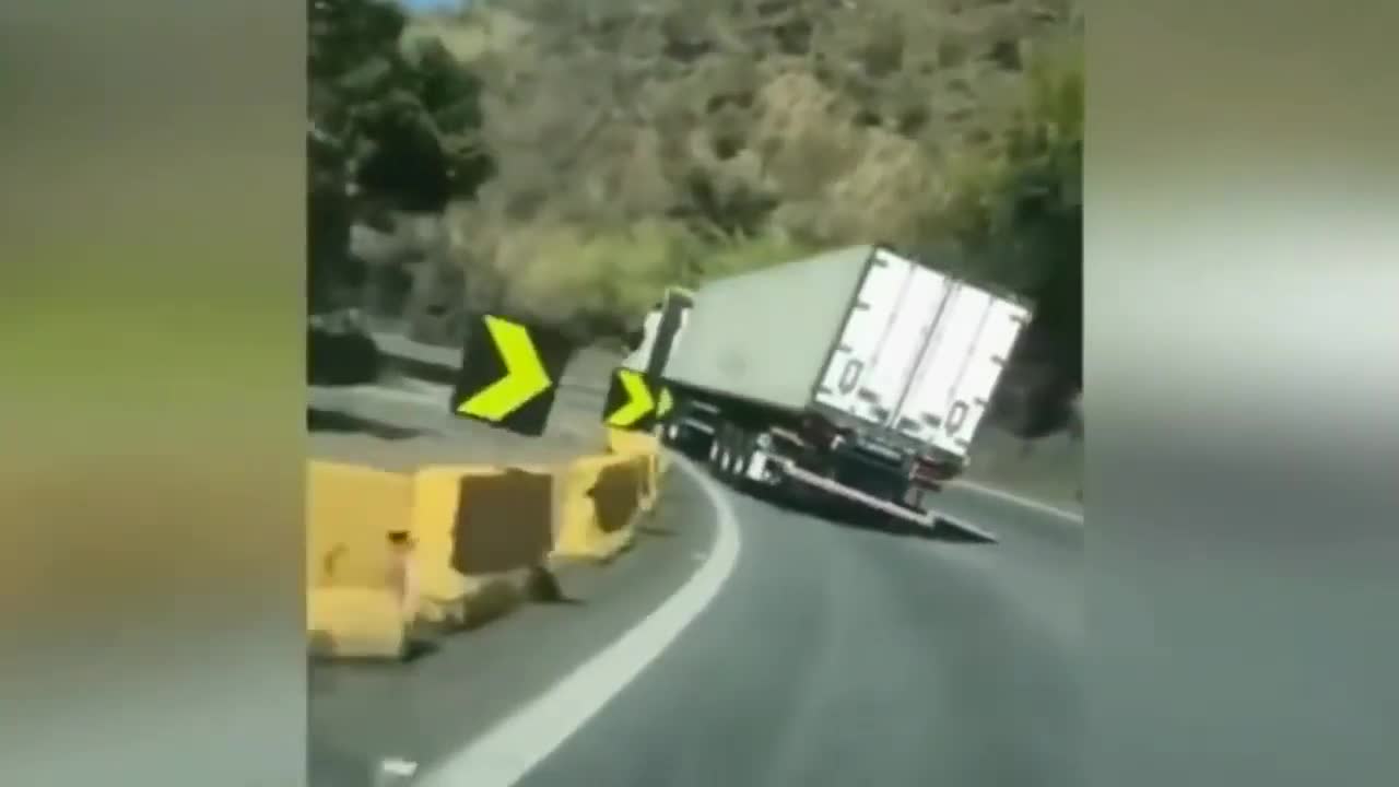 Bad Driving/Truck Crash Fails Compilation #46