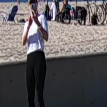 She wants a picture of The Captain.