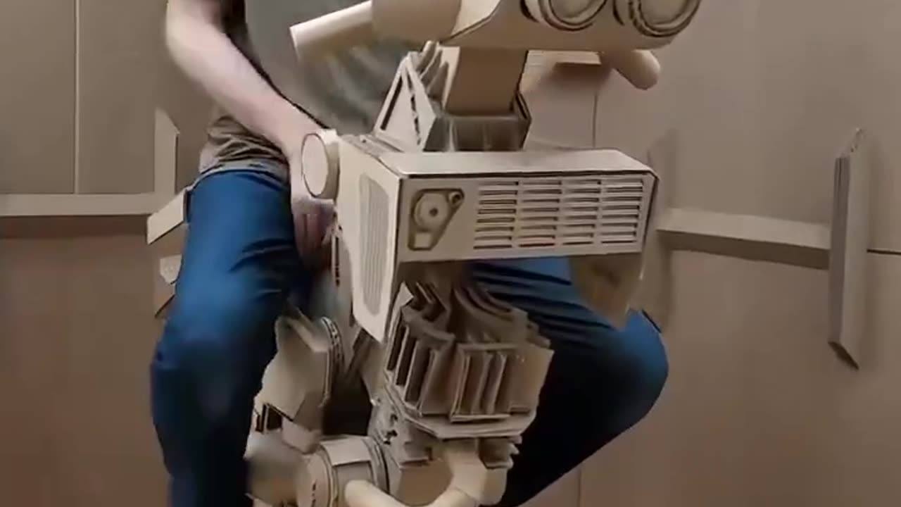 Cardboard Cosplayer