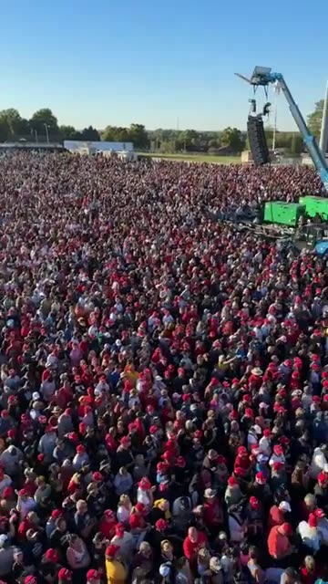 Incredible crowd today at the rally in Pennsylvania