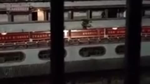20220430 中國重慶，暗夜槍戰！