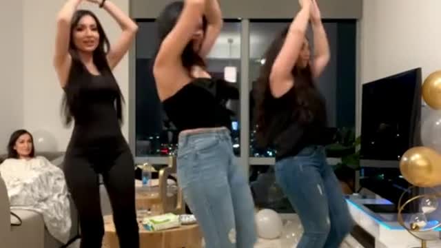 Sister sister #foryoupage #fyp #arab #trend #arabtiktok #dancing #dancechallenge