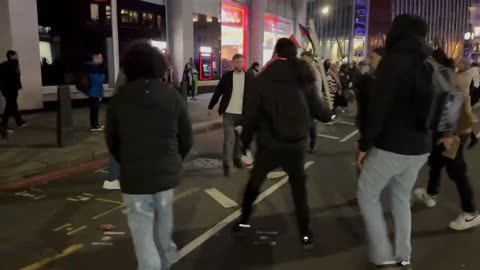 2 men walking though Victoria attacked with weapons and followed by pro Palestine supporters