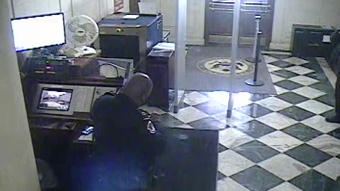 3207LHOBGRNJ-CStDoor_2021-01-06_13h20min02s403ms.mp4