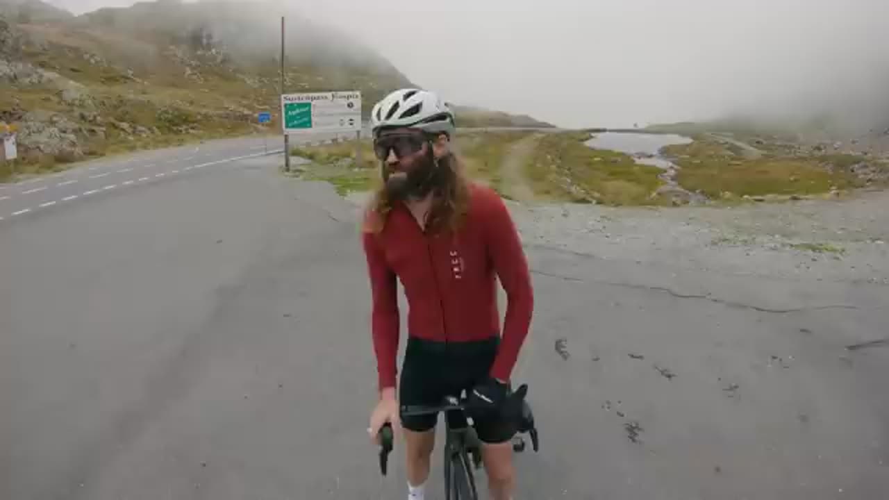 Tunnels In The Mist - Susten Pass (west) | Switzerland raw runs