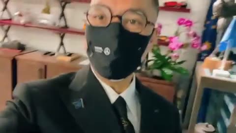 20210126文贵先生GETTR¹：很多战友发信息找不到．今天上午的直播视频．非常的抱歉。战友们由于上午的视频非常不雅，已被我删除，我今晚上择机，今天晚上和明天上午．直播再给大家补上！
