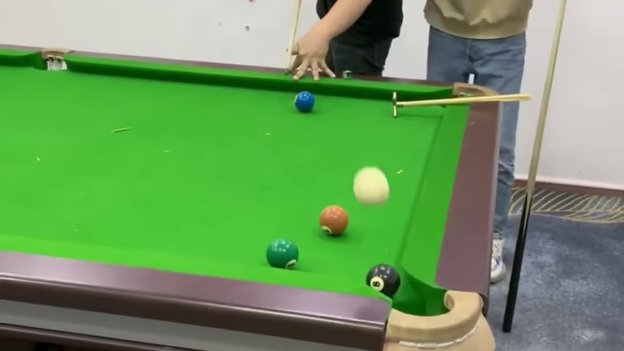 Funny Video Billiards million views p277