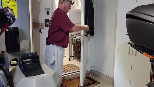 How to Change your deadbolt lock in 10 minutes or less