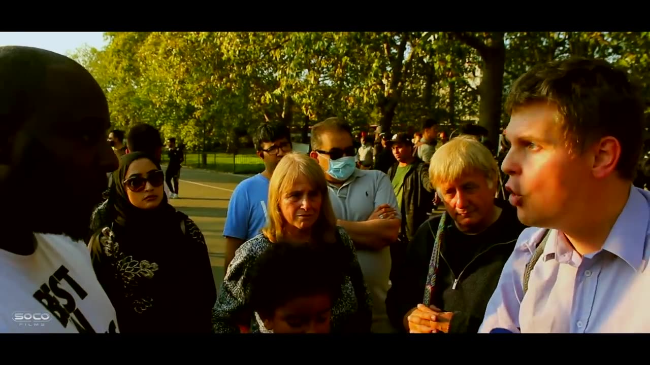 Visitor questions the trinity using Dawah script l Bob l Speakers Corner