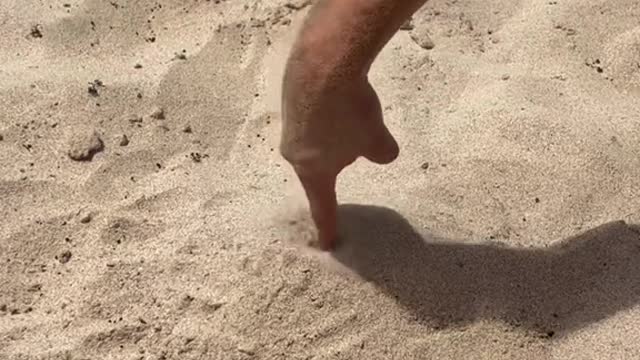 Beach Hack 😳