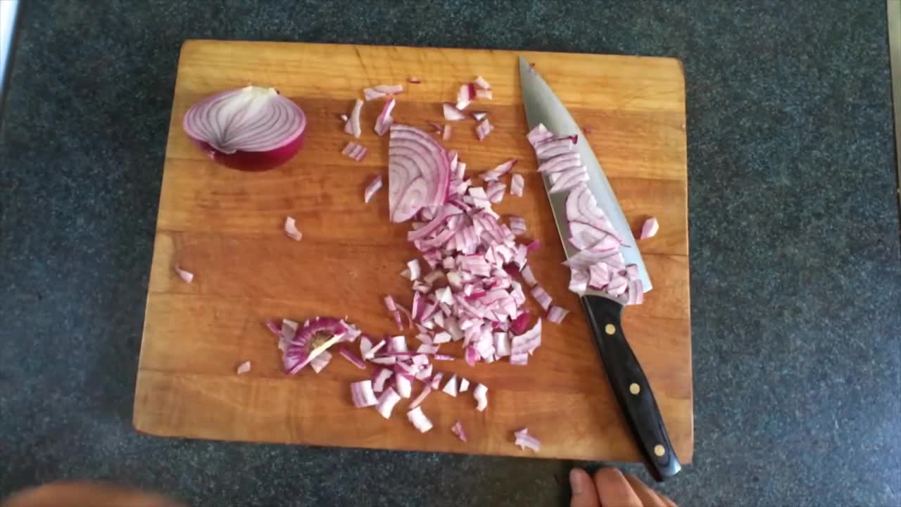 10 more ways to chop an onion