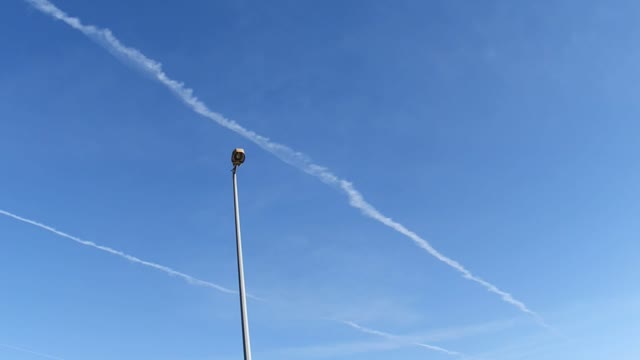 Live Chemtrails du 10.04.2022 dans les Alpes de Haute Provence