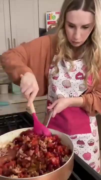 05 Cooking A Meal For Under $10! #SHORTS 09