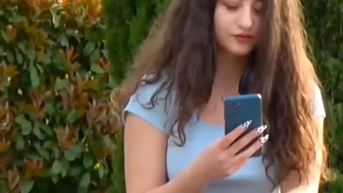Hand-touching pranks videos 🤣