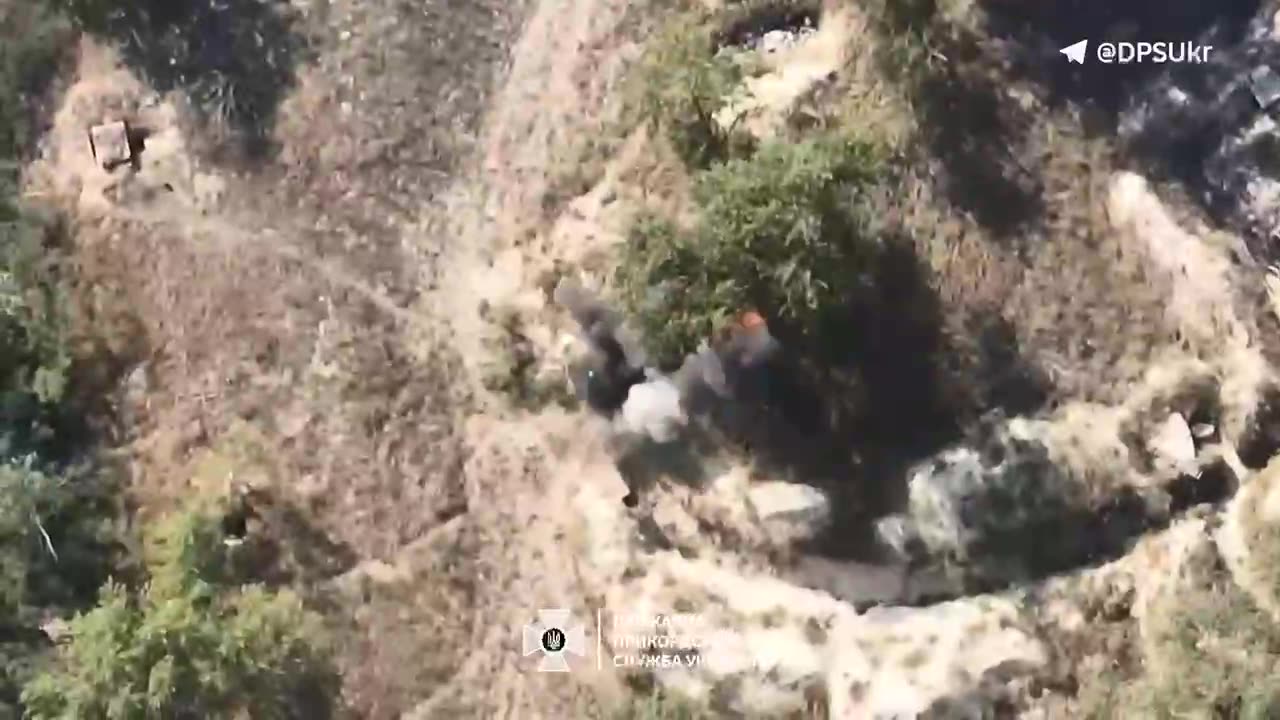 ⚡️The border guards turned the occupiers' equipment into a pile of scrap metal,
