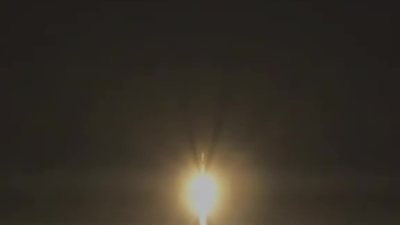 Satellite cross over earth and wanna space/ Beautiful seen