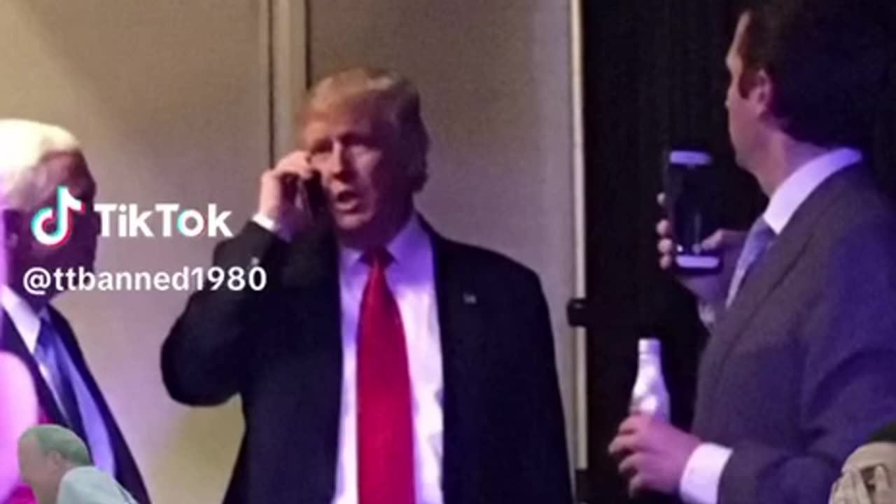 7 YRS AGO ~THE MOMENT HILLARY CALLED TRUMP AT 2:32AM TO CONCEDE THE 2016 ELECTION