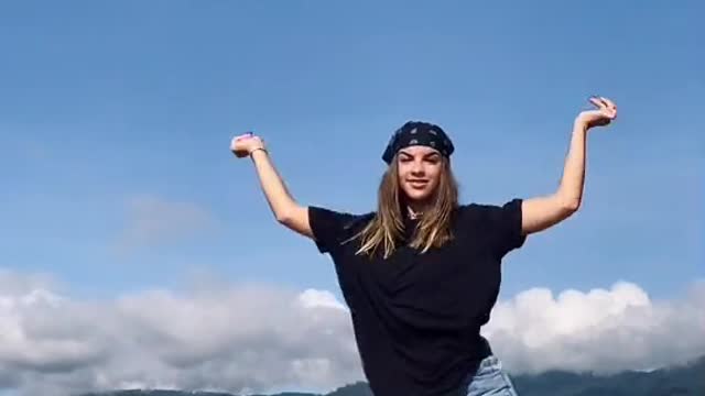 This video shows a beautiful girl that dances in Tiktok