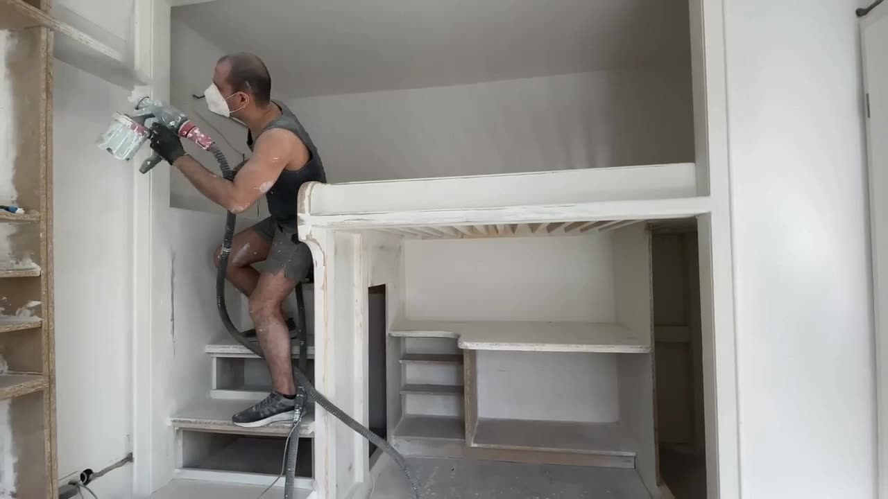 Build A Loft Bed With Multi Screens