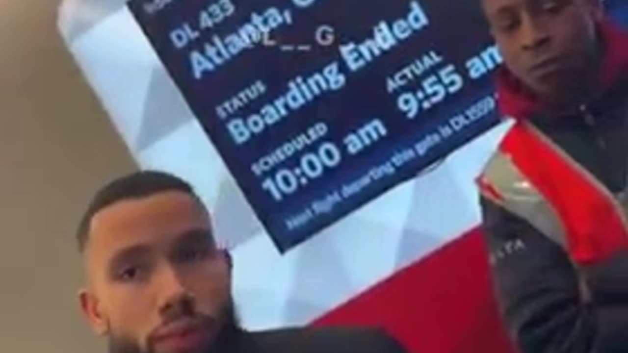 Delta Staffer Puts Trans Jerk in His Place