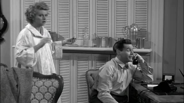 I Love Lucy Season 1 Episode 5 - Lucy Thinks Ricky is Trying to Murder Her